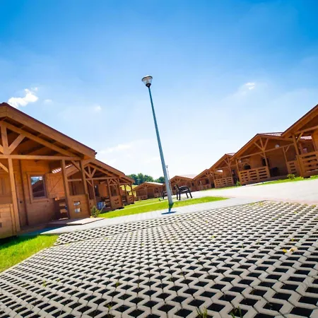 Bogdanka Park بيت للعطل *